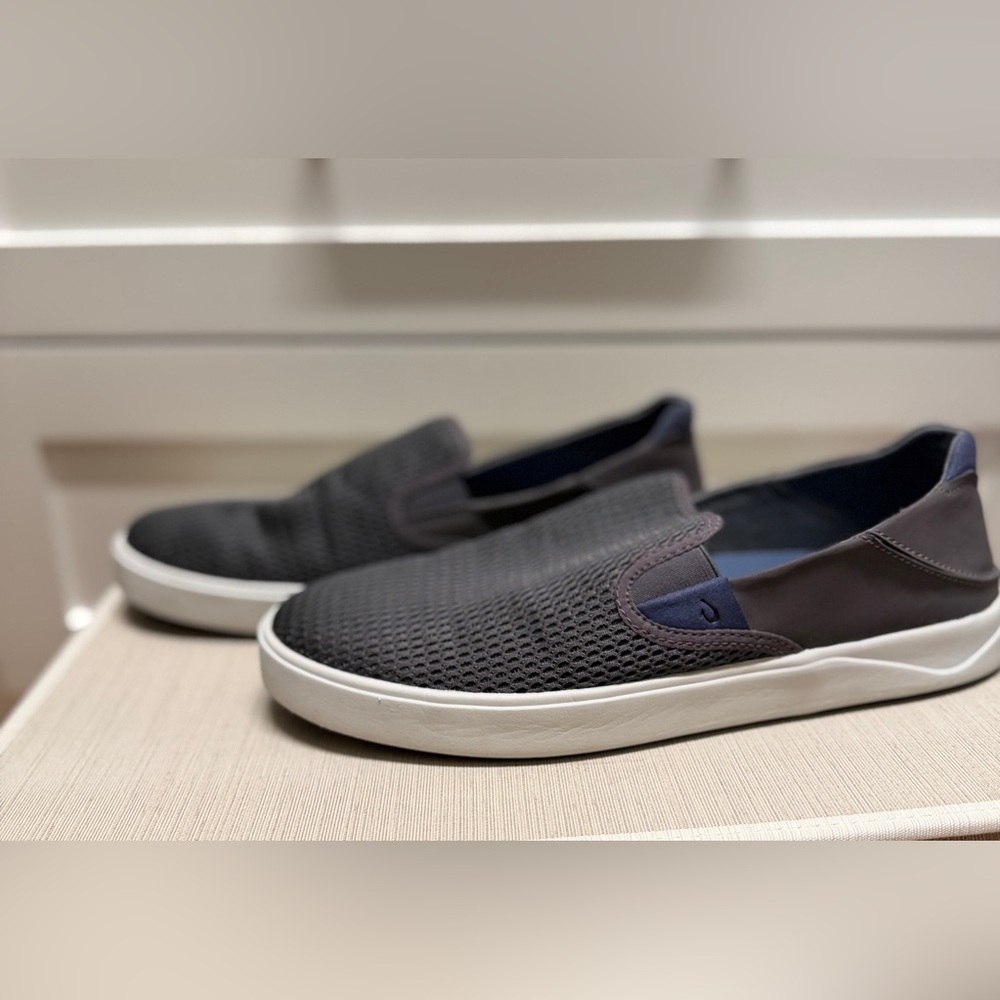 Men’s OluKai, Size 10.5 Slip-On Shoes